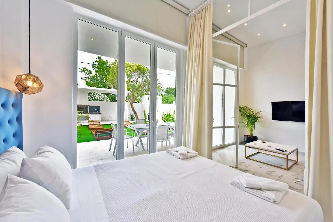 4 Elements Seaside Luxury Suites By Rentalspro Services Nea Moudania Halkidiki Apartment