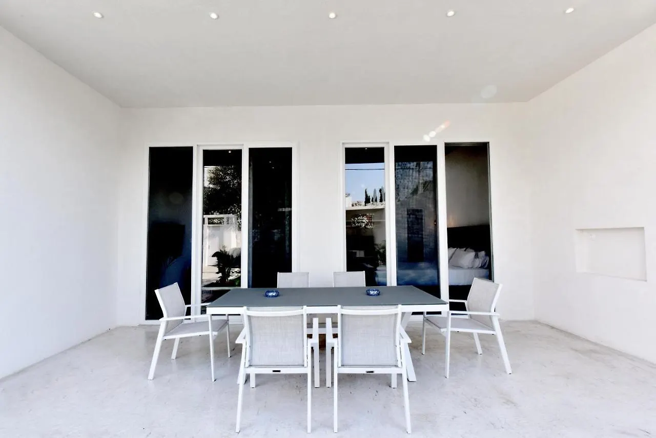 4 Elements Seaside Luxury Suites By Rentalspro Services Nea Moudania Halkidiki