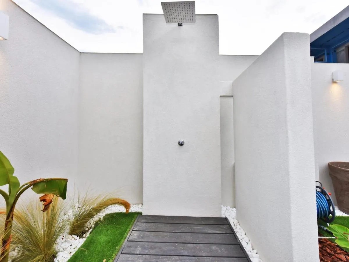 4 Elements Seaside Luxury Suites By Rentalspro Services Nea Moudania Halkidiki