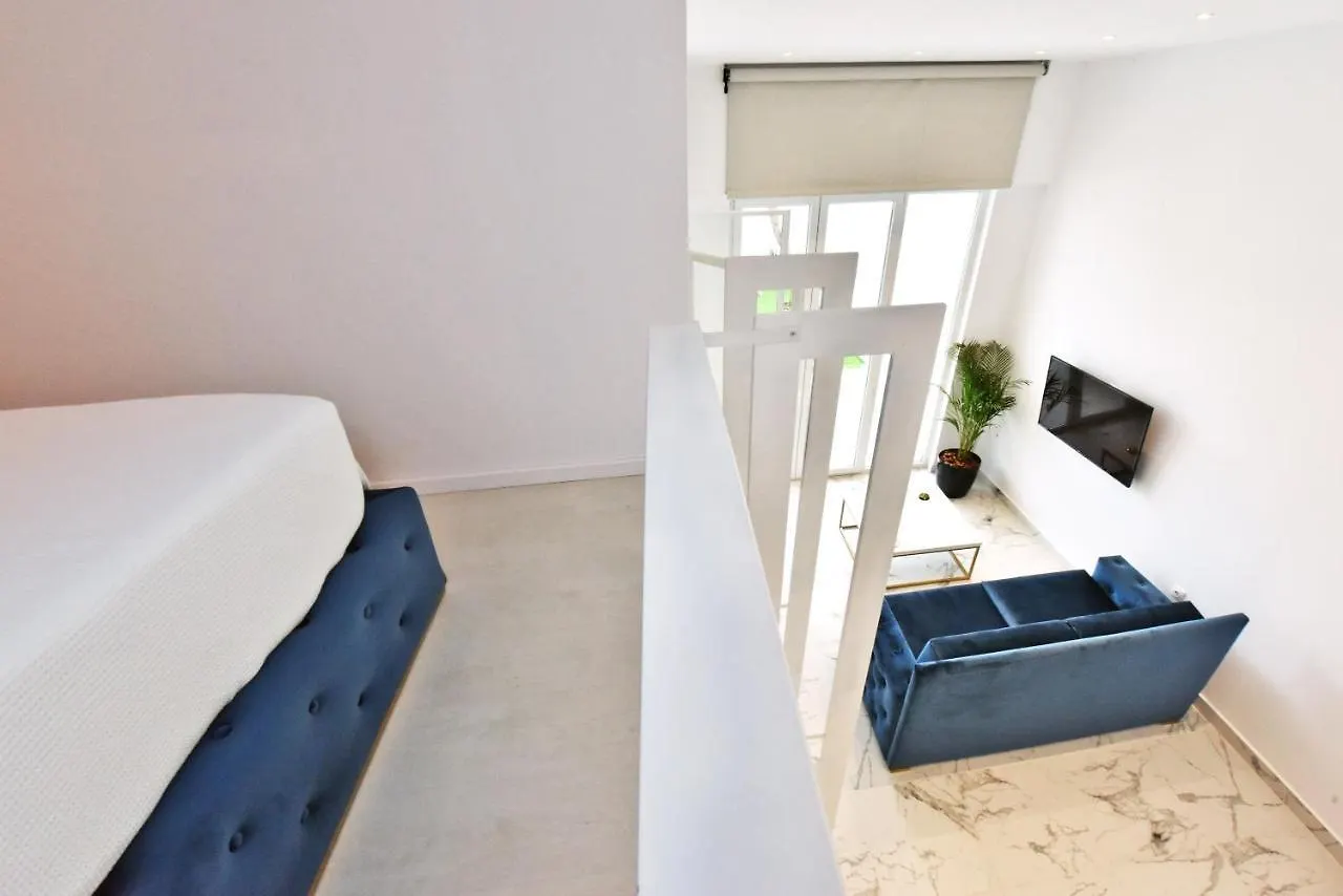 4 Elements Seaside Luxury Suites By Rentalspro Services Nea Moudania Halkidiki 0*,  Greece