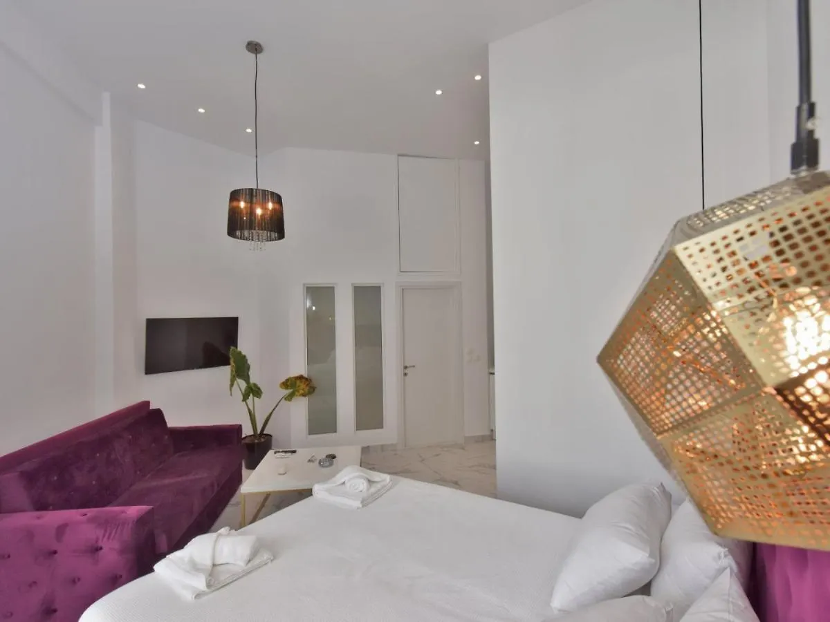 4 Elements Seaside Luxury Suites By Rentalspro Services Nea Moudania Halkidiki 0*,  Greece