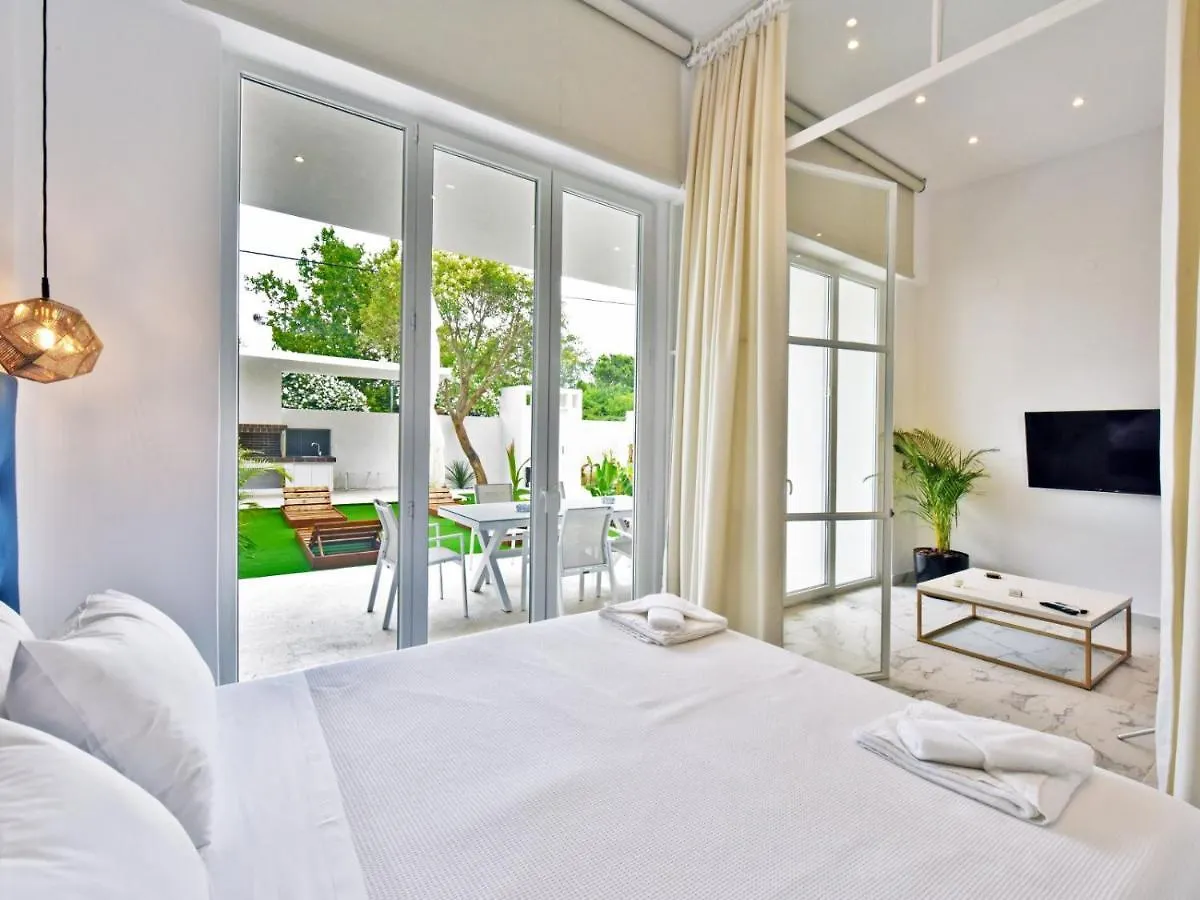 4 Elements Seaside Luxury Suites By Rentalspro Services Nea Moudania Halkidiki Apartment