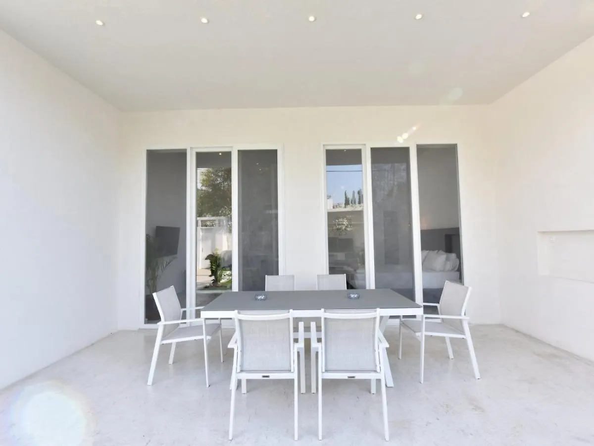 4 Elements Seaside Luxury Suites By Rentalspro Services Nea Moudania Halkidiki 0*,